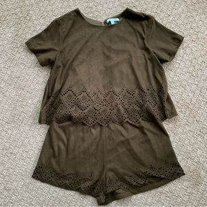 She + Sky Olive Green Fall Romper Small